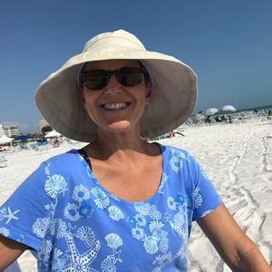 Meet your Posher, Julie